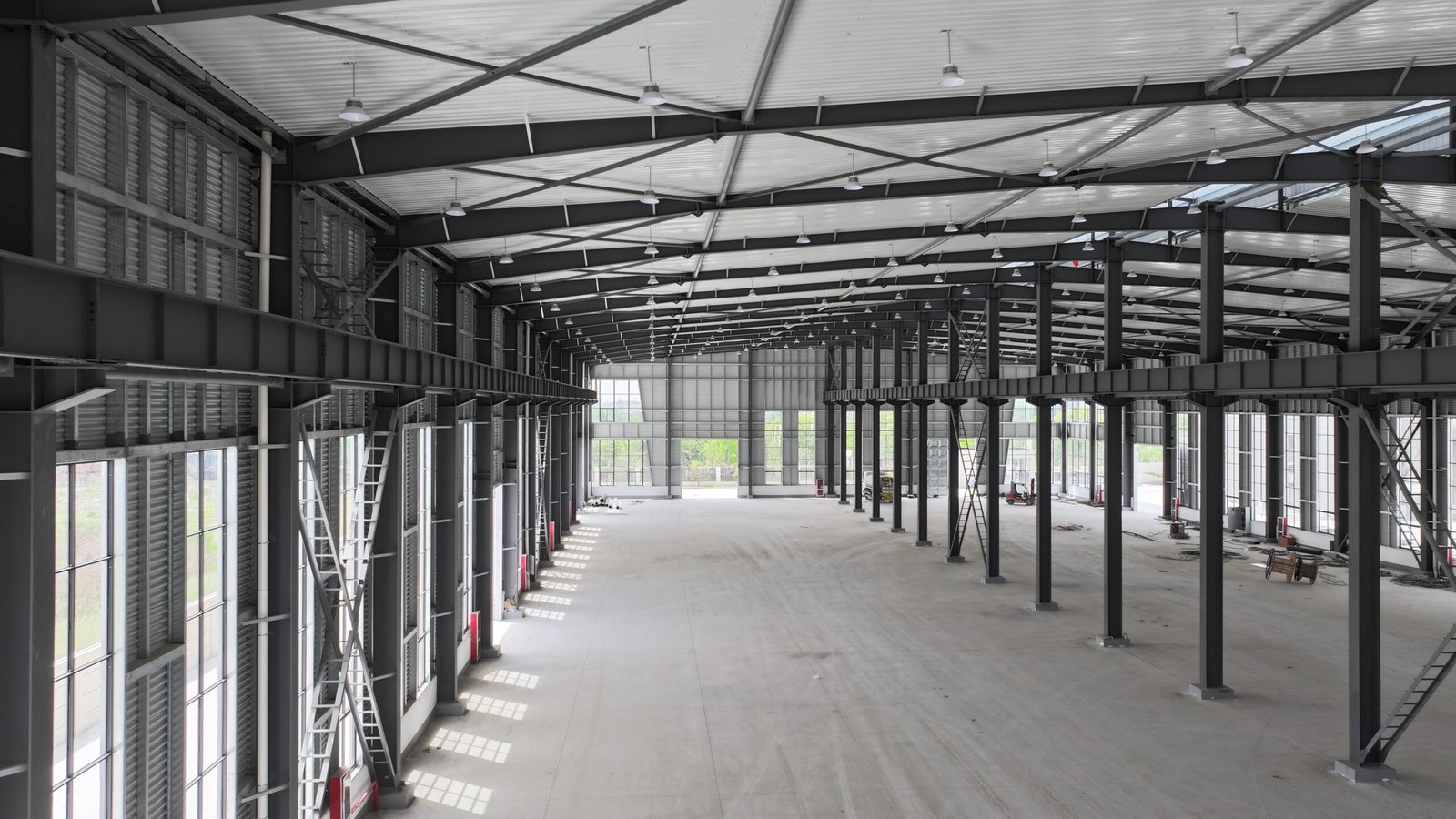 Prefab Metal Kits Mid-Size Light Steel Structure Warehouse With Crane Beam Yuanfang-Steel-Structure-Equipment-Workshop-03